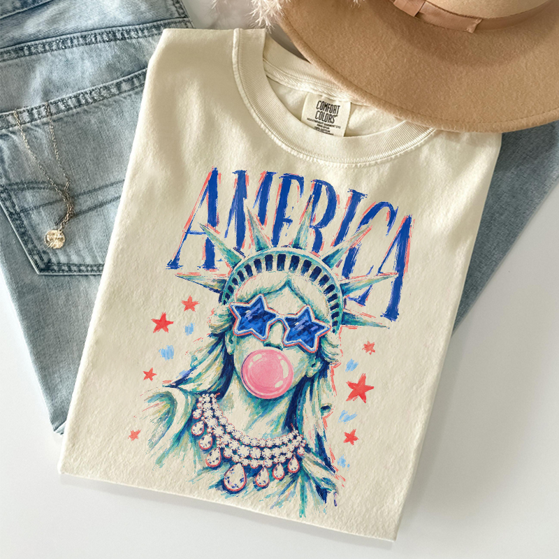 America Statue Of Liberty Blowing Bubble T-shirt