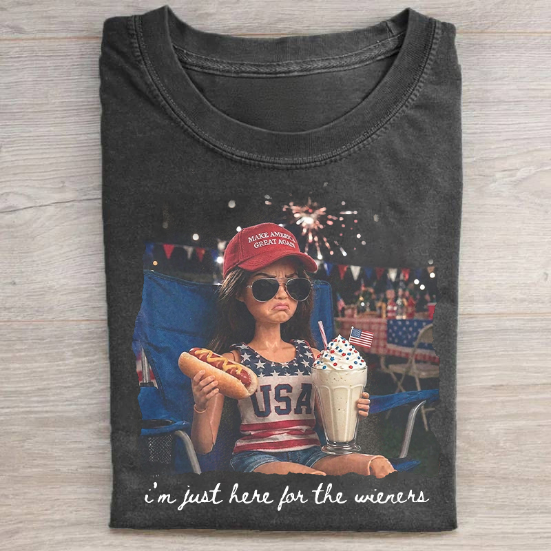 I'm Just Here For The Wieners Funny Doll Face T-shirt