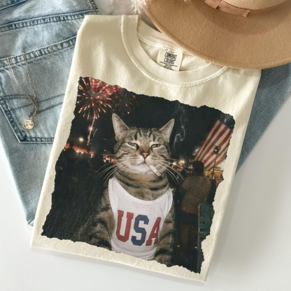 Funny USA Smoking Cat T-shirt