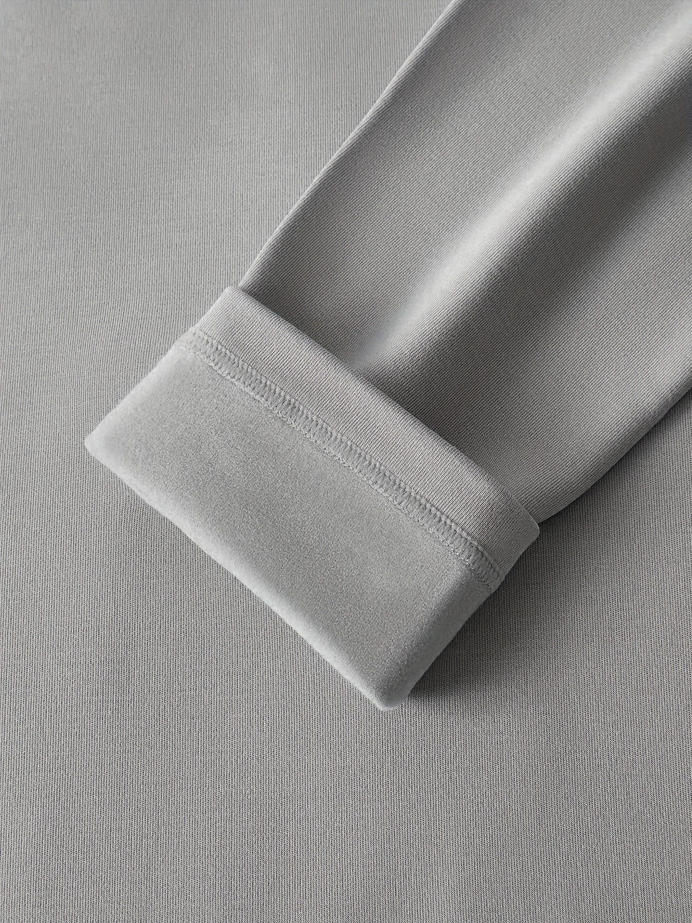 Men's Thermal Super Soft Solid Color Long Sleeve Round Neck Shirts Tops