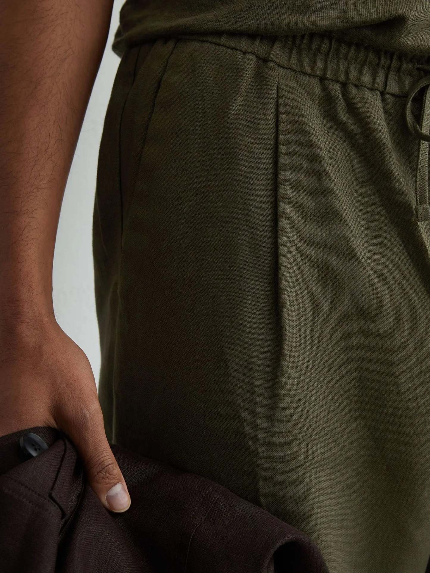 100% Linen Relaxed-Fit Drawstring Trousers