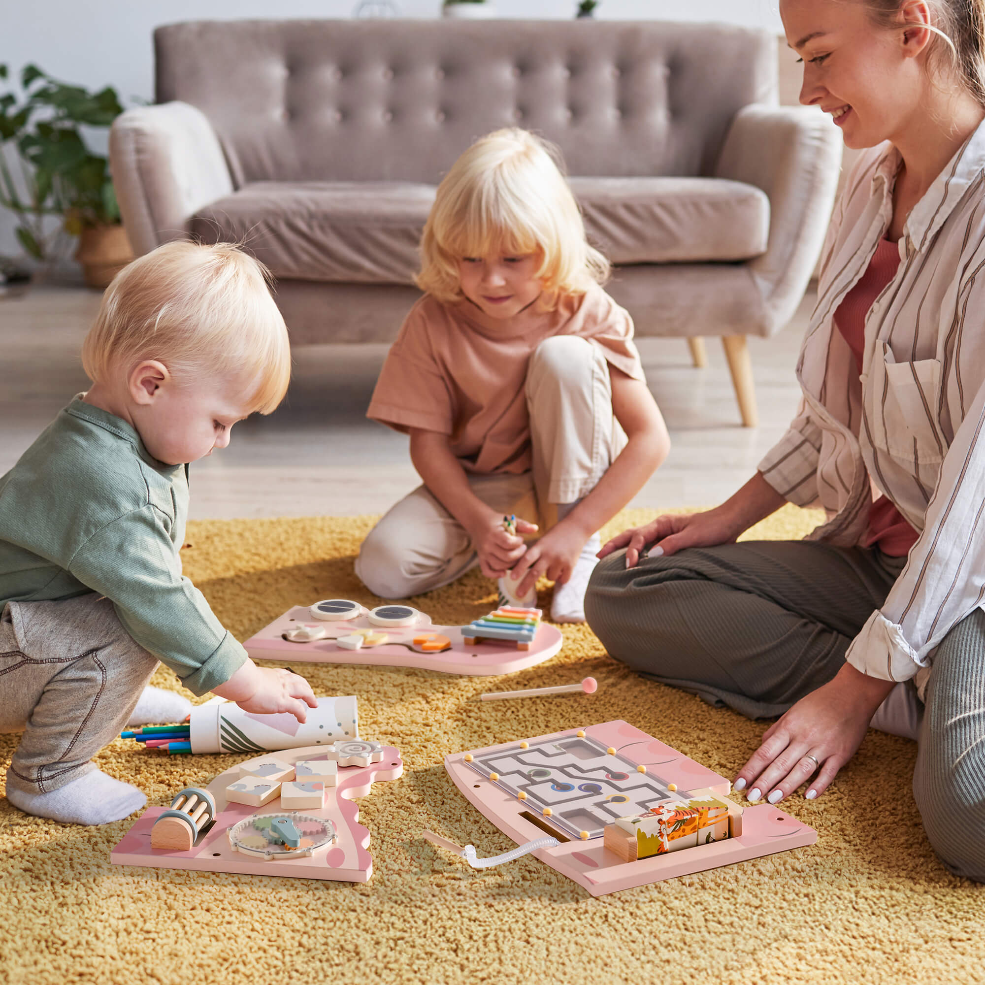 ROBUD Wooden Wall-Mounted Busy Board