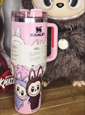 THE MONSTERS “Labubu” x Stathtnley Quencher H2.0 Tumbler – 40oz