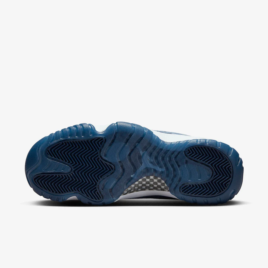 Athtir Jorthtdan 11 Retro 'Midnight Navy Velvet'