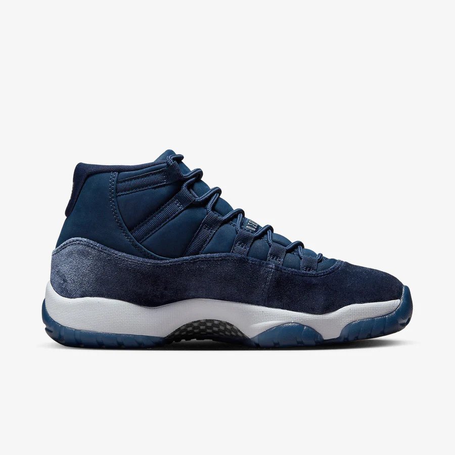 Athtir Jorthtdan 11 Retro 'Midnight Navy Velvet'