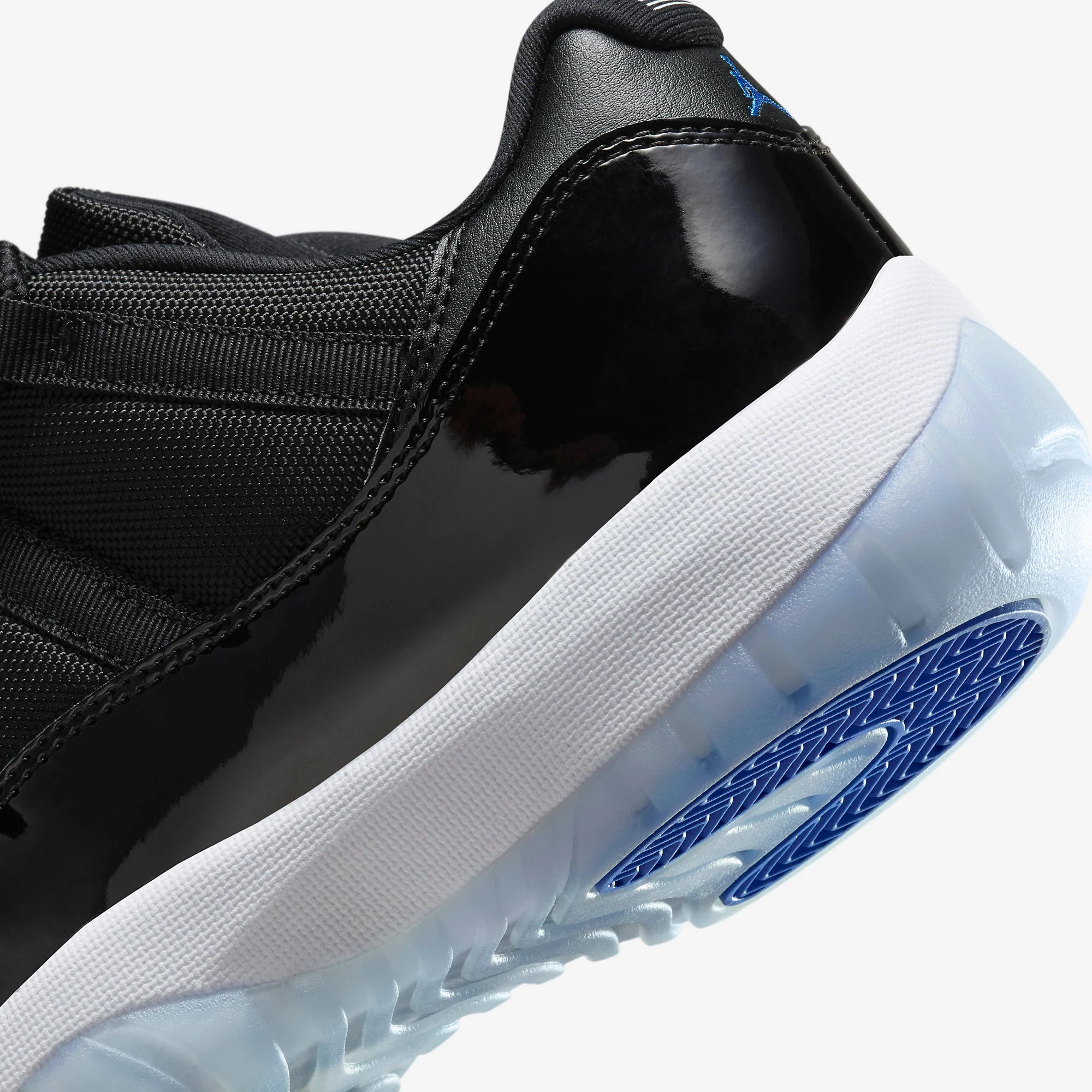 (Men's) Athtir Jorthtdan 11 Retro Low 'Space Jam' (2024) FV5104-004