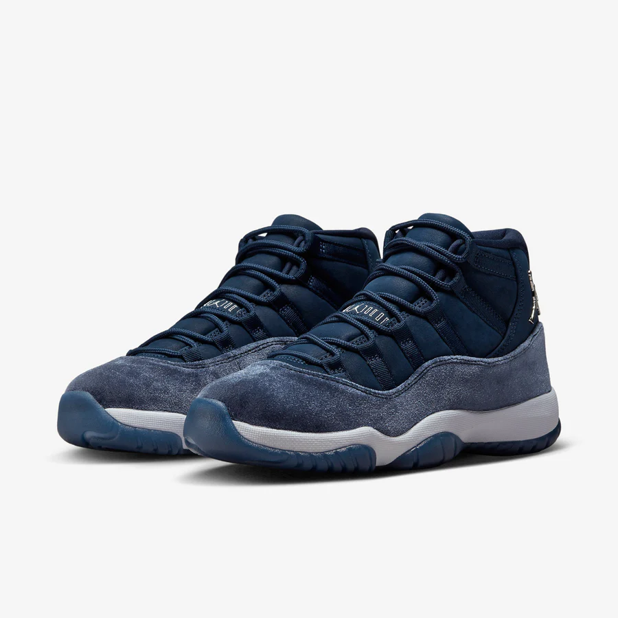 Athtir Jorthtdan 11 Retro 'Midnight Navy Velvet'