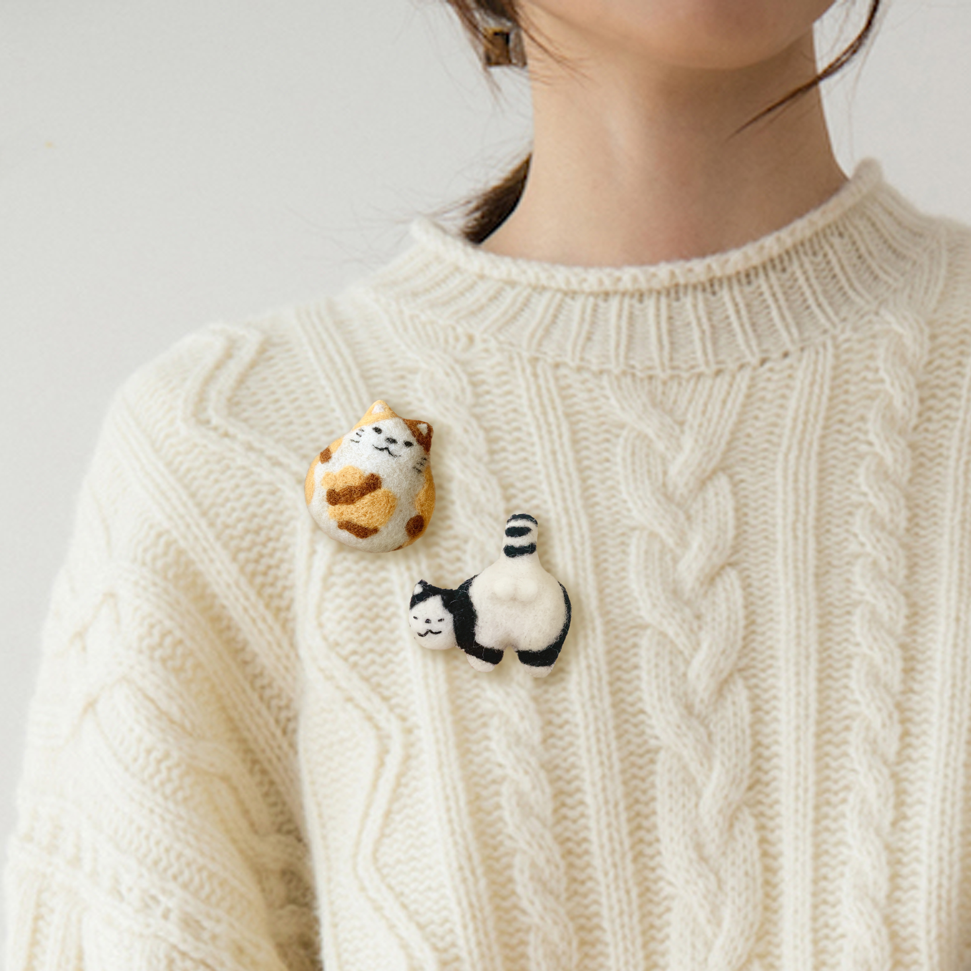 Adorable Handmade Felt Kitten Brooch - Perfect Gift for Cat Lovers