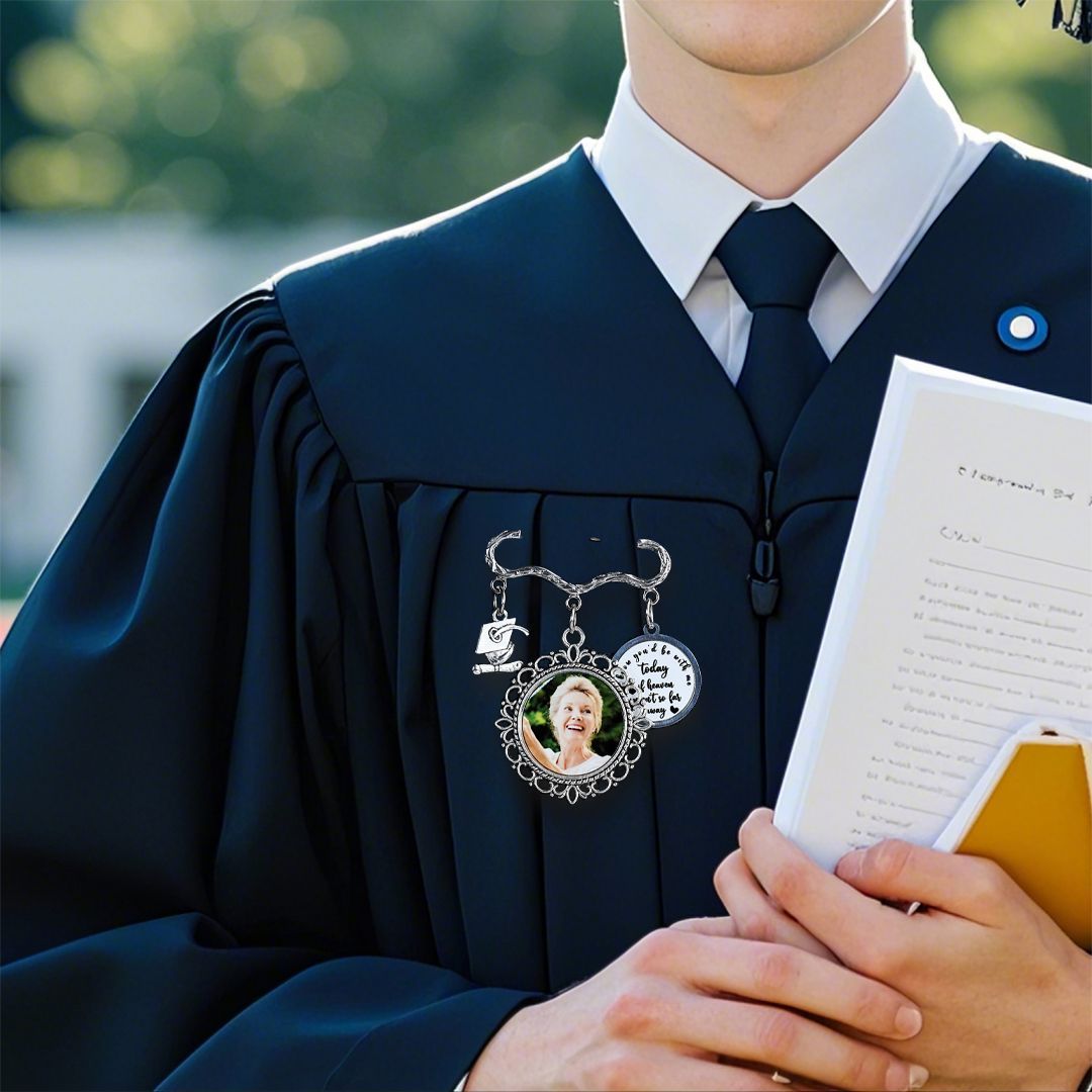 Personalized Graduation Cap Memorial Tassel Brooch Pin Grad Ceremony Sympathy Gift for Class of 2024 Graduates