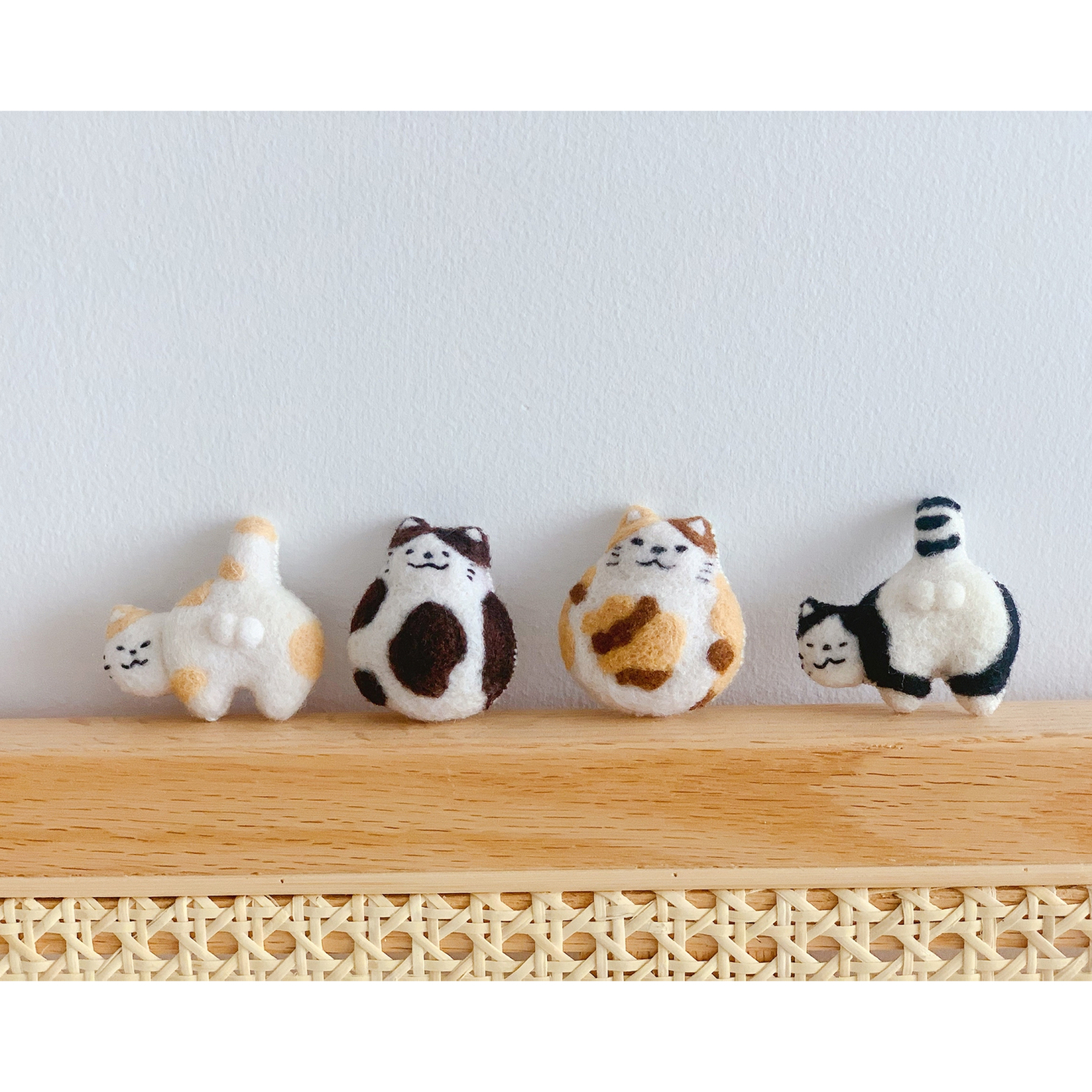 Adorable Handmade Felt Kitten Brooch - Perfect Gift for Cat Lovers