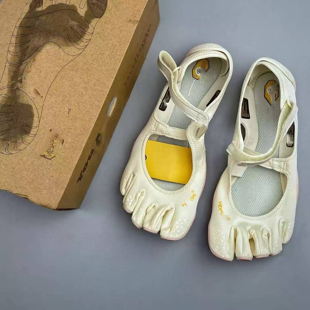 Pilates Indoor Fitness Yoga Split Toe Shoes