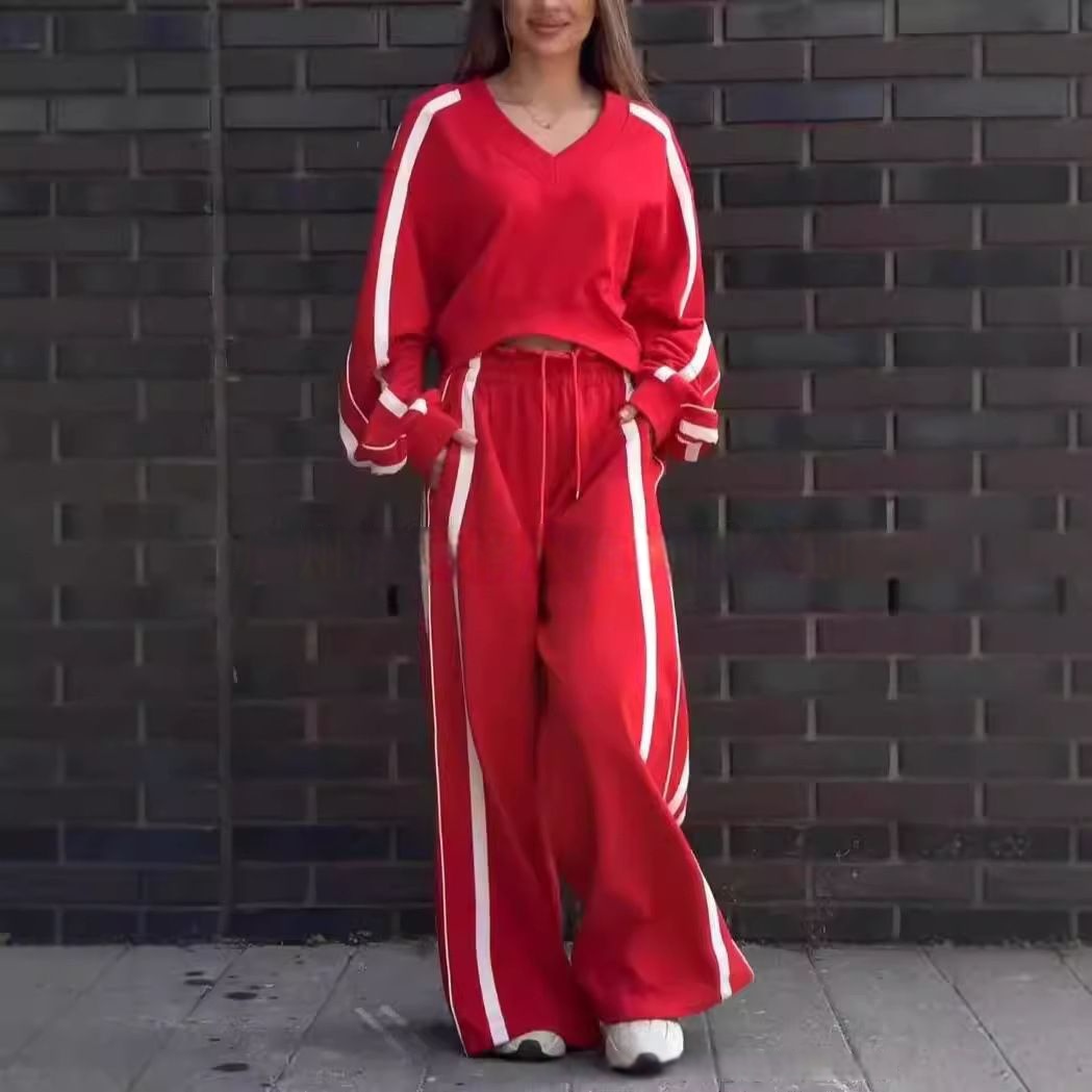 Due pezzi monocromatici per donna - Eleganza senza sforzo, stile italiano