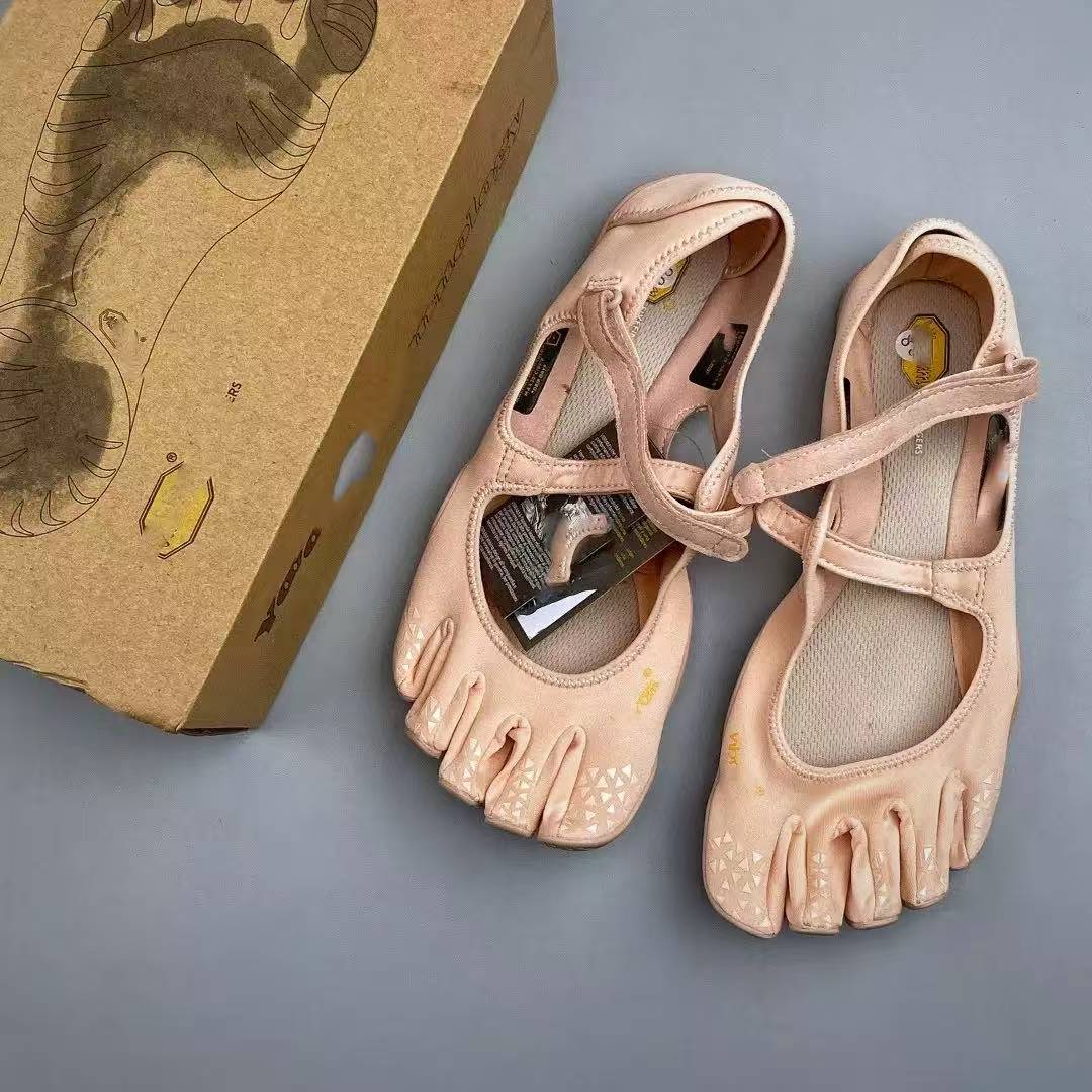 Pilates Indoor Fitness Yoga Split Toe Shoes