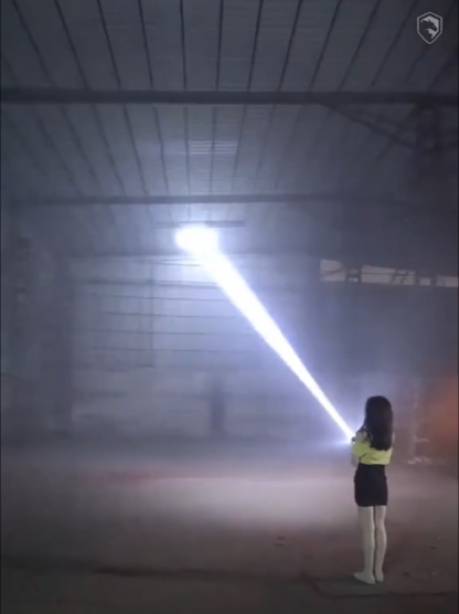 【Mini-lampe torche 6000 lumens】Powerbank, lampe torche et feu de détresse SOS tout-en-un ! 🔦⚡🚨