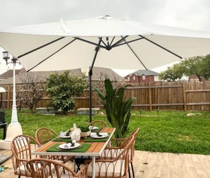 11 Feet Patio Umbrella with Base Outdoor Cantilever Round Umbrella Aluminum Offset Umbrella with 360-degree Rotation for Garden Deck Pool Patio, Beige