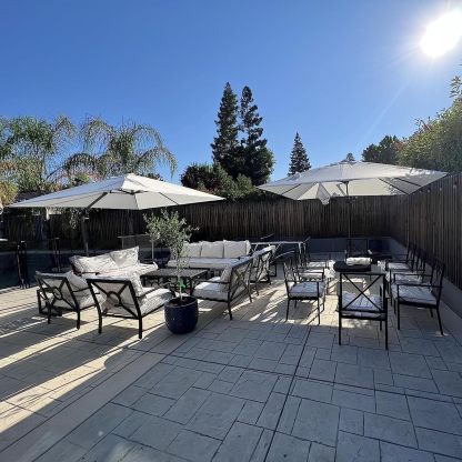 11 Feet Patio Umbrella with Base Outdoor Cantilever Round Umbrella Aluminum Offset Umbrella with 360-degree Rotation for Garden Deck Pool Patio, Beige