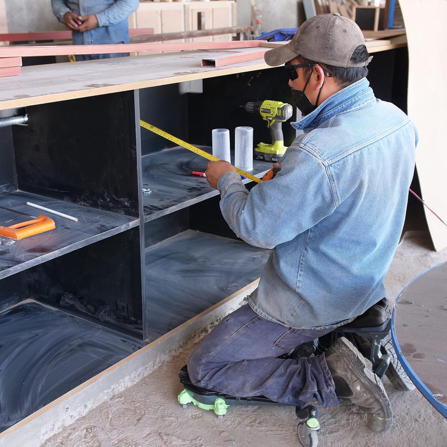 Rolling Knee Pads - Durable Ergonomic Mobile Knee Pads with Seat - 360° Turning Capability, Supports 360 lbs, Compactable, Optimal for any Floor Job