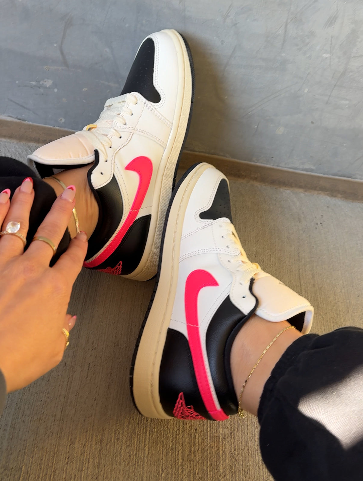 Cream Hot Pink Swarovski Women’s Air Jordan 1 Low Shoes