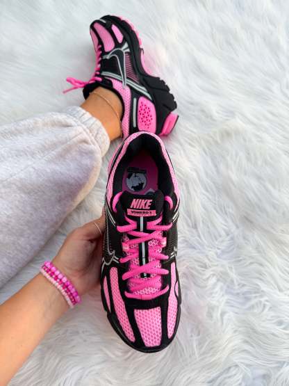 Black+ Bubblegum Hot Pink Swarovski Women Nike Vomero 5