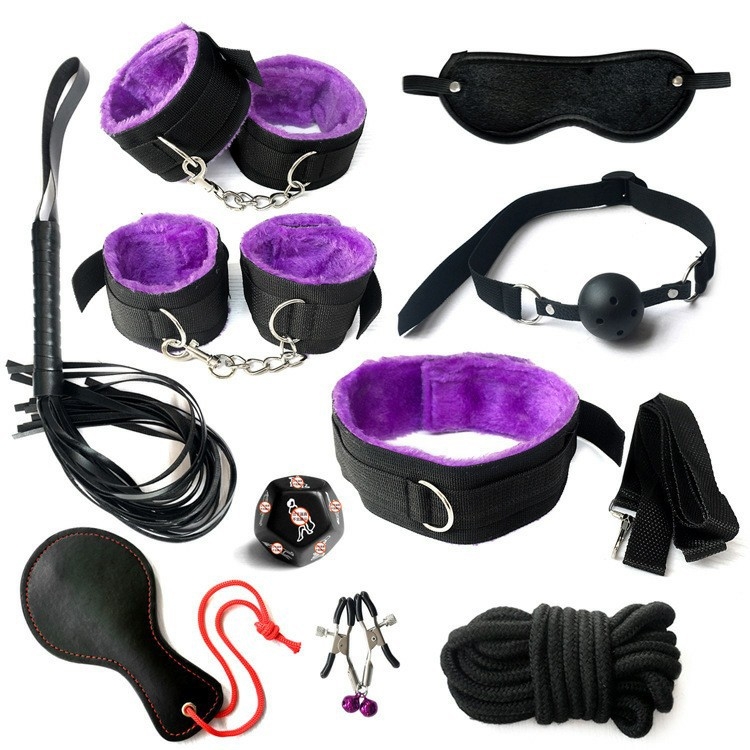 Kit BDSM 12 em 1 – Algemas, Venda, Mordaça, Chicote, Prendedor e Mais