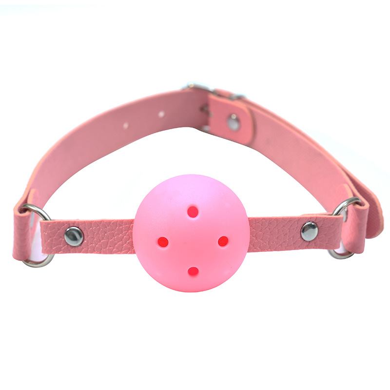 Bola de Restrição com Furos – Cinto de Couro, Estilo BDSM