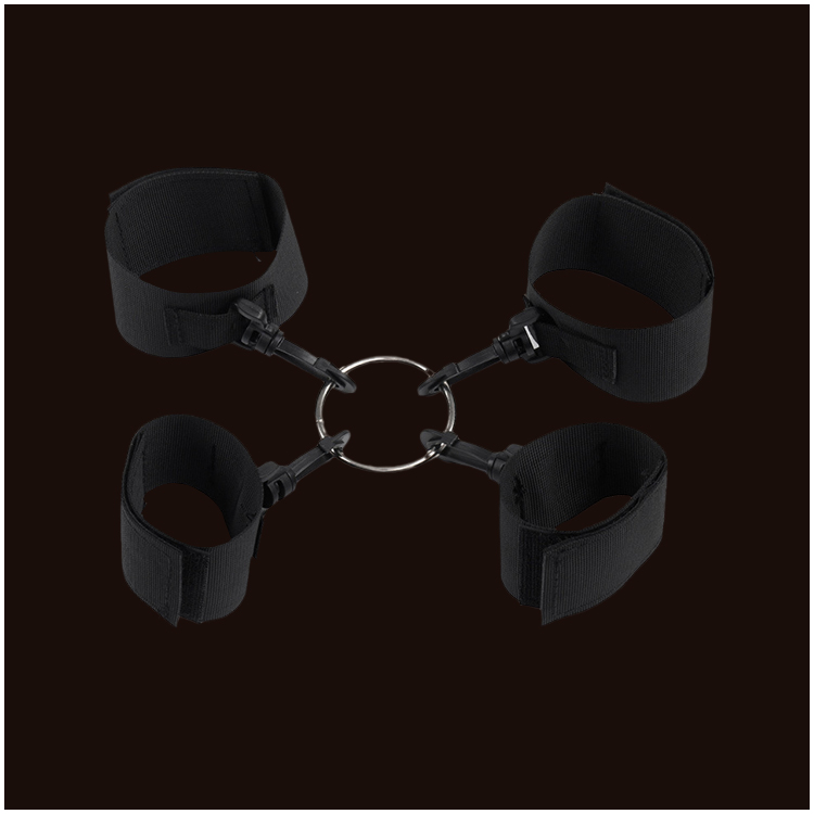 Kit de Amarração com 4 Tiras e Anel Central – Restrições Cruzadas BDSM