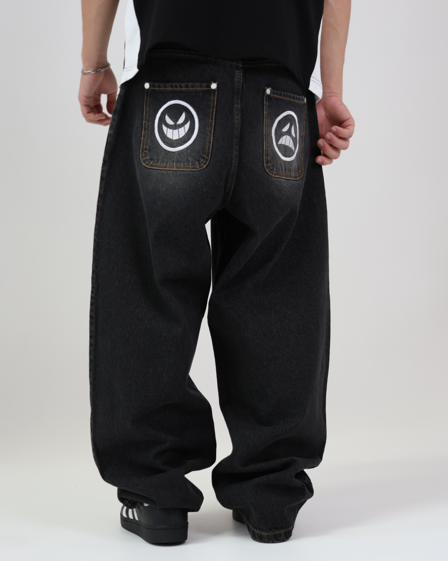 One Piece Asce Embroidery Jeans