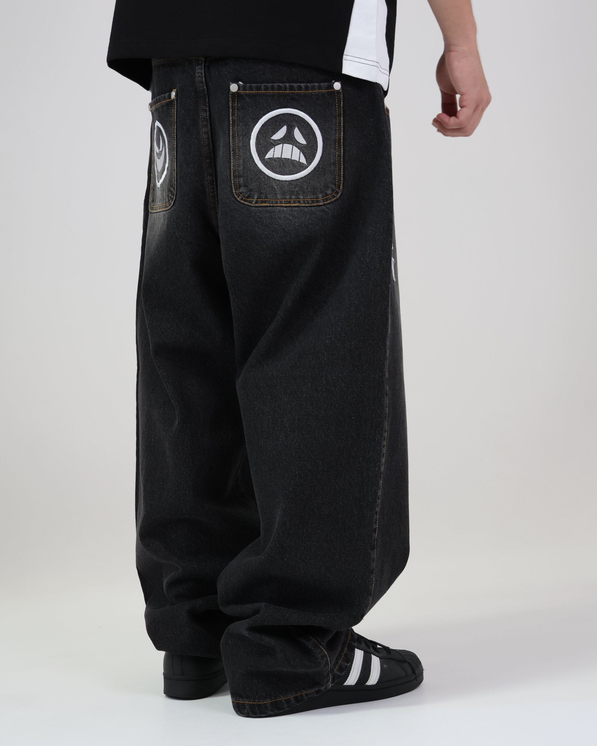 One Piece Asce Embroidery Jeans