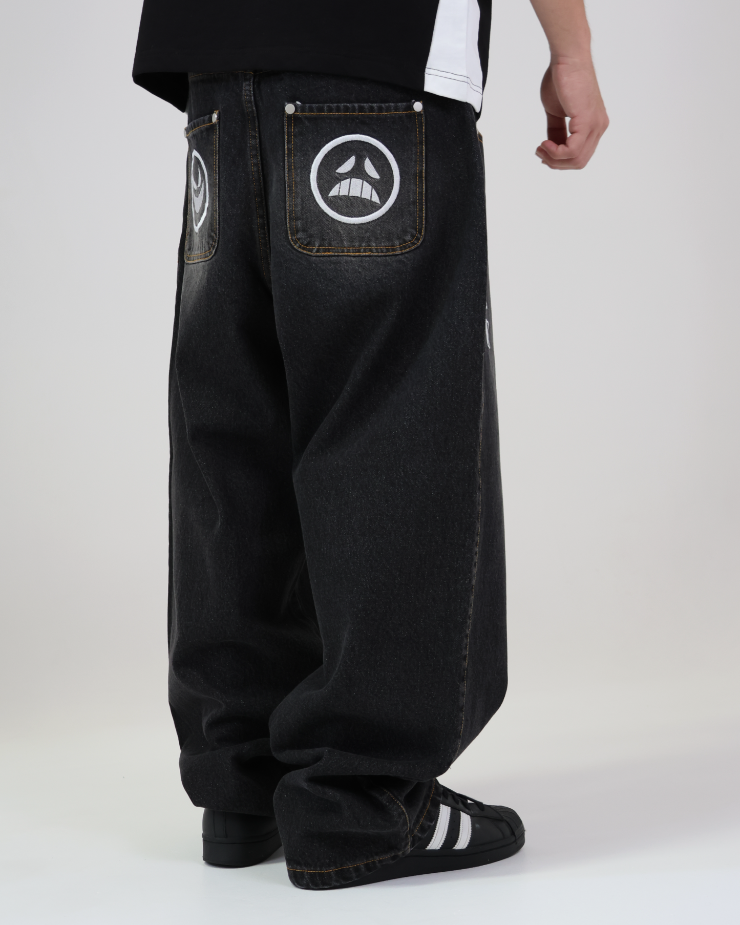 One Piece Asce Embroidery Jeans