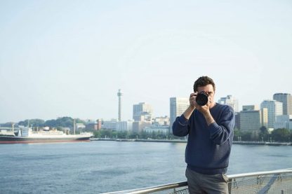 a7R III Mirrorless Camera: 42.4MP Full Frame High Resolution Interchangeable Lens Digital Camera with Front End LSI Image Processor, 4K HDR Video and 3" LCD Screen - ILCE7RM3/B Body, Black