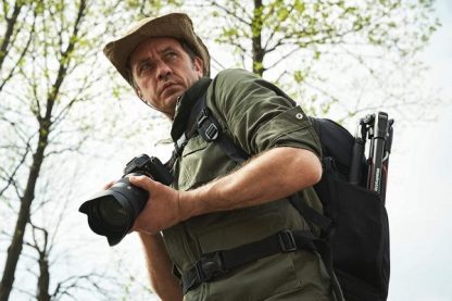 a7R III Mirrorless Camera: 42.4MP Full Frame High Resolution Interchangeable Lens Digital Camera with Front End LSI Image Processor, 4K HDR Video and 3" LCD Screen - ILCE7RM3/B Body, Black