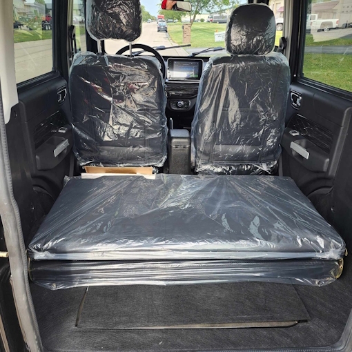 Mini AGM and Mini Land Rover LSV 4-seater electric cars (with air conditioning and heating)