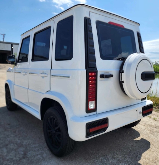 Mini AGM and Mini Land Rover LSV 4-seater electric cars (with air conditioning and heating)