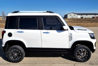 Mini AGM and Mini Land Rover LSV 4-seater electric cars (with air conditioning and heating)