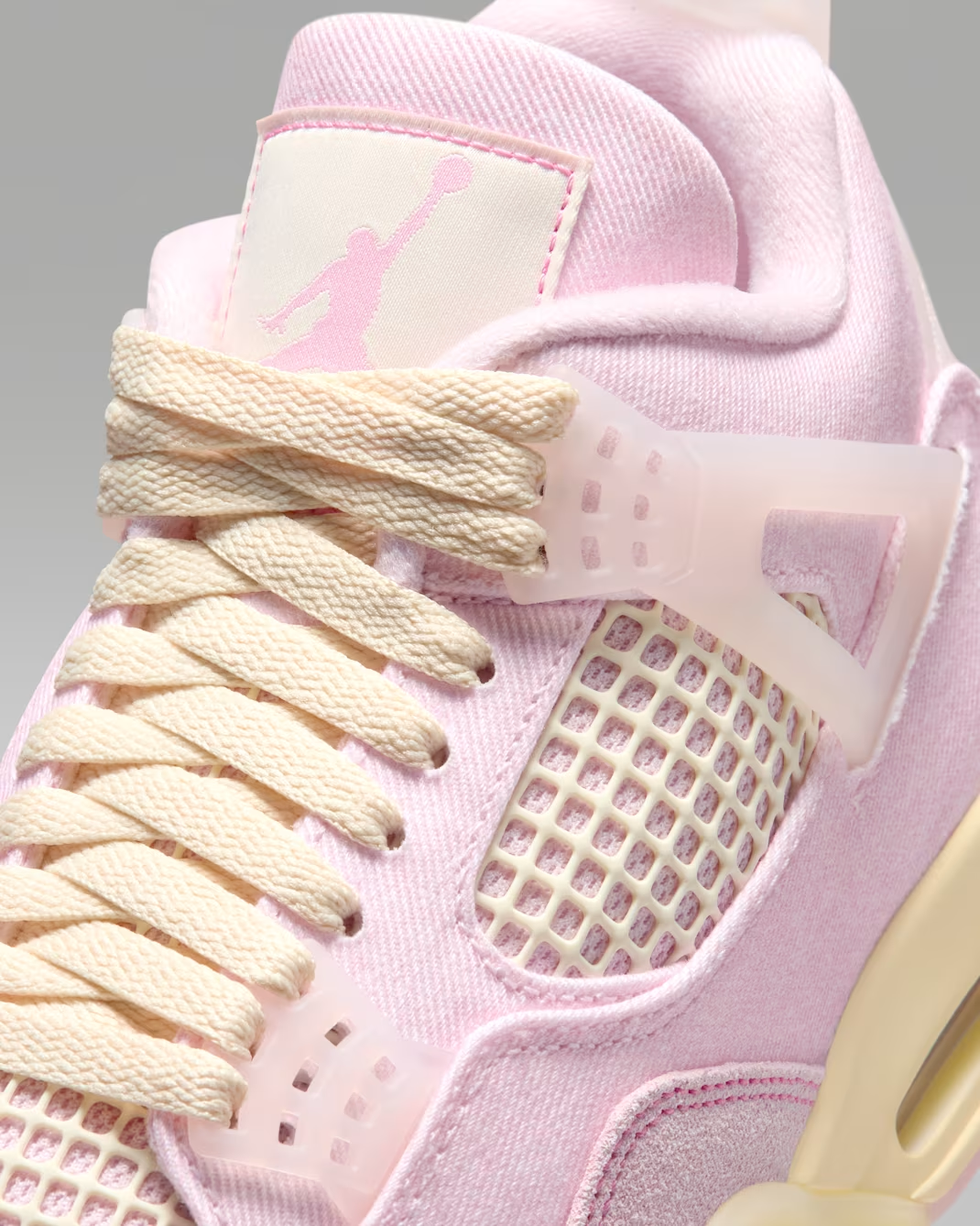Air Jordan 4 Retro "Pearl Pink and Iced Carmine"