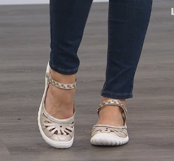 ⏰Last Day Promotion 50% OFF - Women's Flat Shoes Breathable & Support