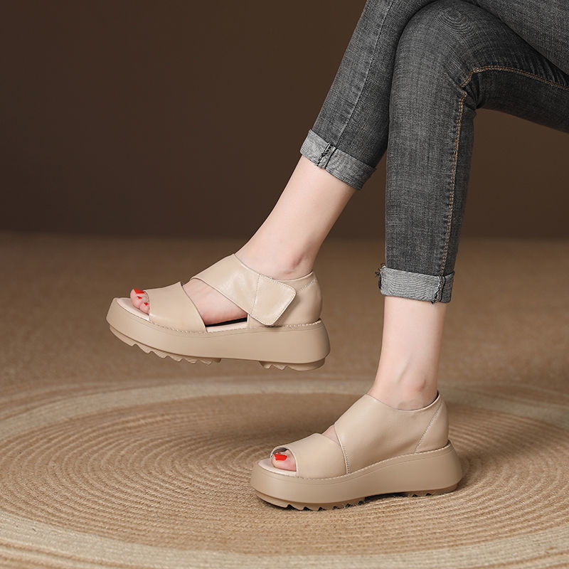 Römische Klettverschluss-Sandalen