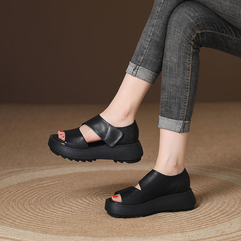Römische Klettverschluss-Sandalen