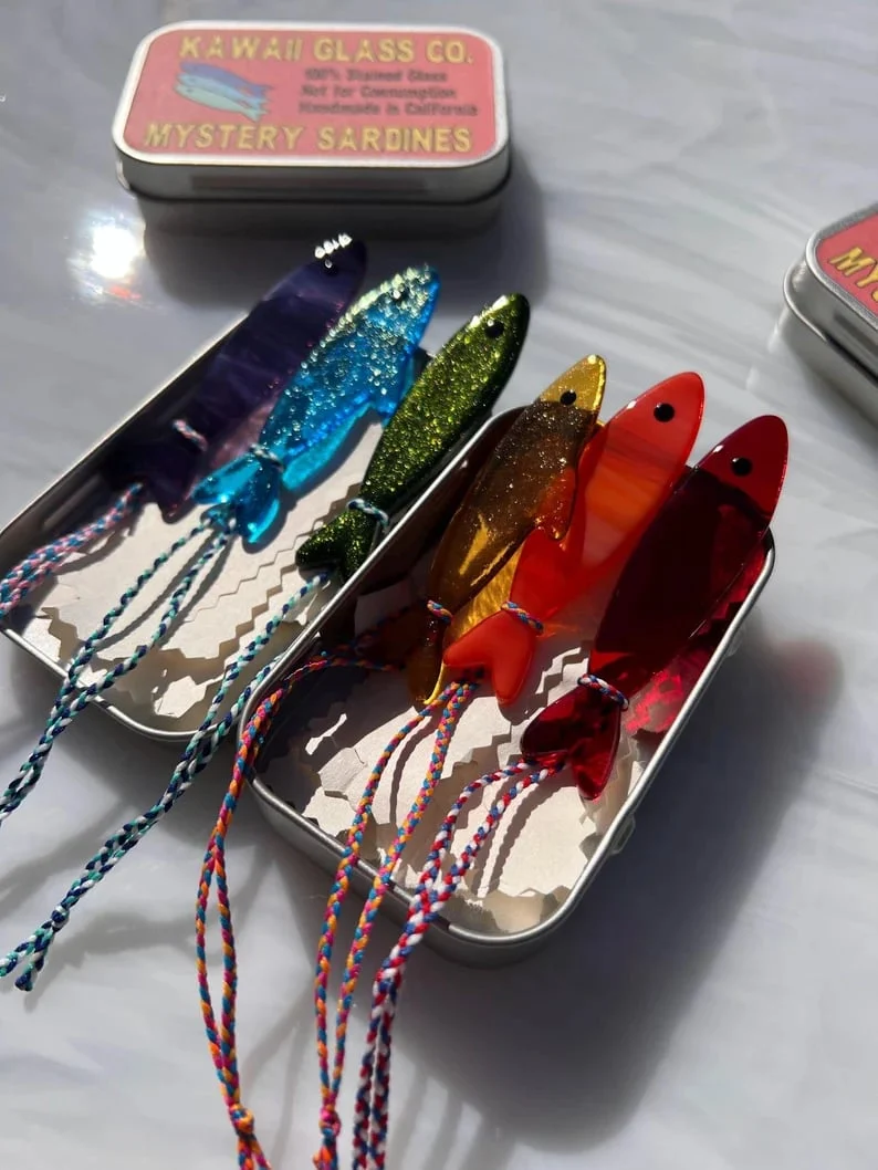 🎁TikTok Last Day Sale - 70% OFF🔥Handmade Stained Glass Sardine Suncatcher!