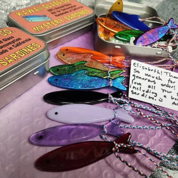 🎁TikTok Last Day Sale - 70% OFF🔥Handmade Stained Glass Sardine Suncatcher!