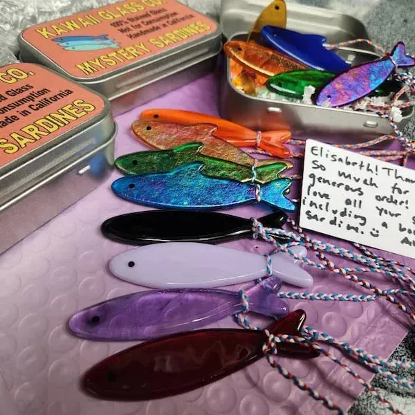 🎁TikTok Last Day Sale - 70% OFF🔥Handmade Stained Glass Sardine Suncatcher!