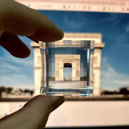🎁TikTok Last Day Sale - 70% OFF⭐Crystal Pixel Filter Stone Keychain: A Pocket - sized Photo Enhancer🌈