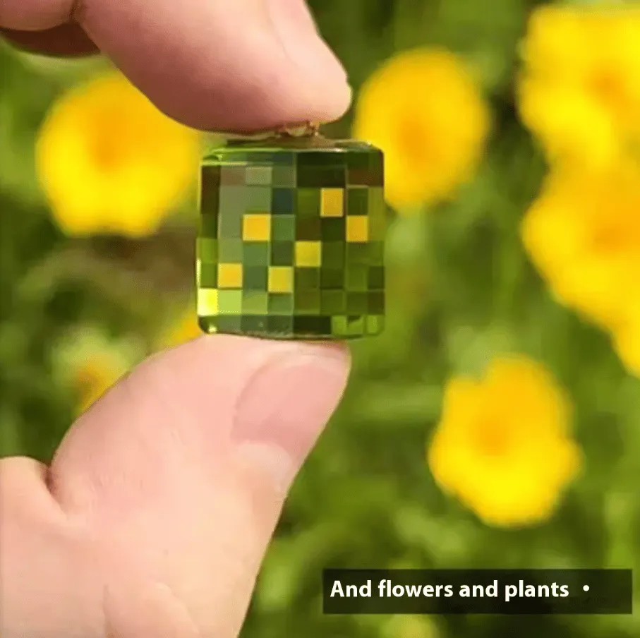 🎁TikTok Last Day Sale - 70% OFF⭐Crystal Pixel Filter Stone Keychain: A Pocket - sized Photo Enhancer🌈