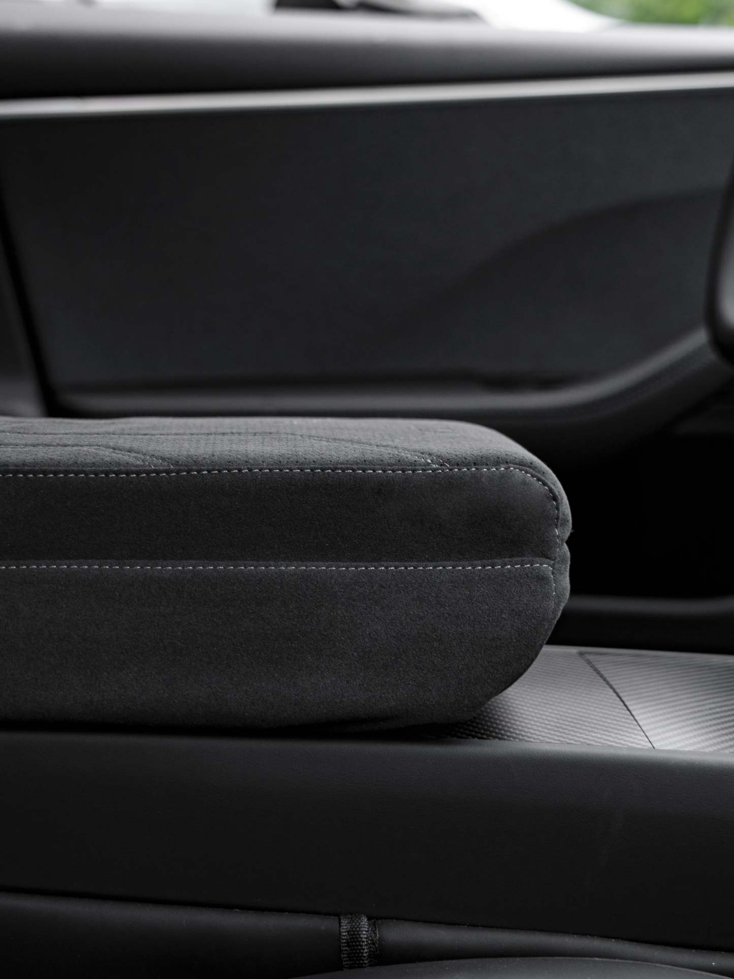 Suede Armrest Cover with Raised Pad & Tissue Box for Model Y Juniper & Model 3 Highland - Tesery Official Store