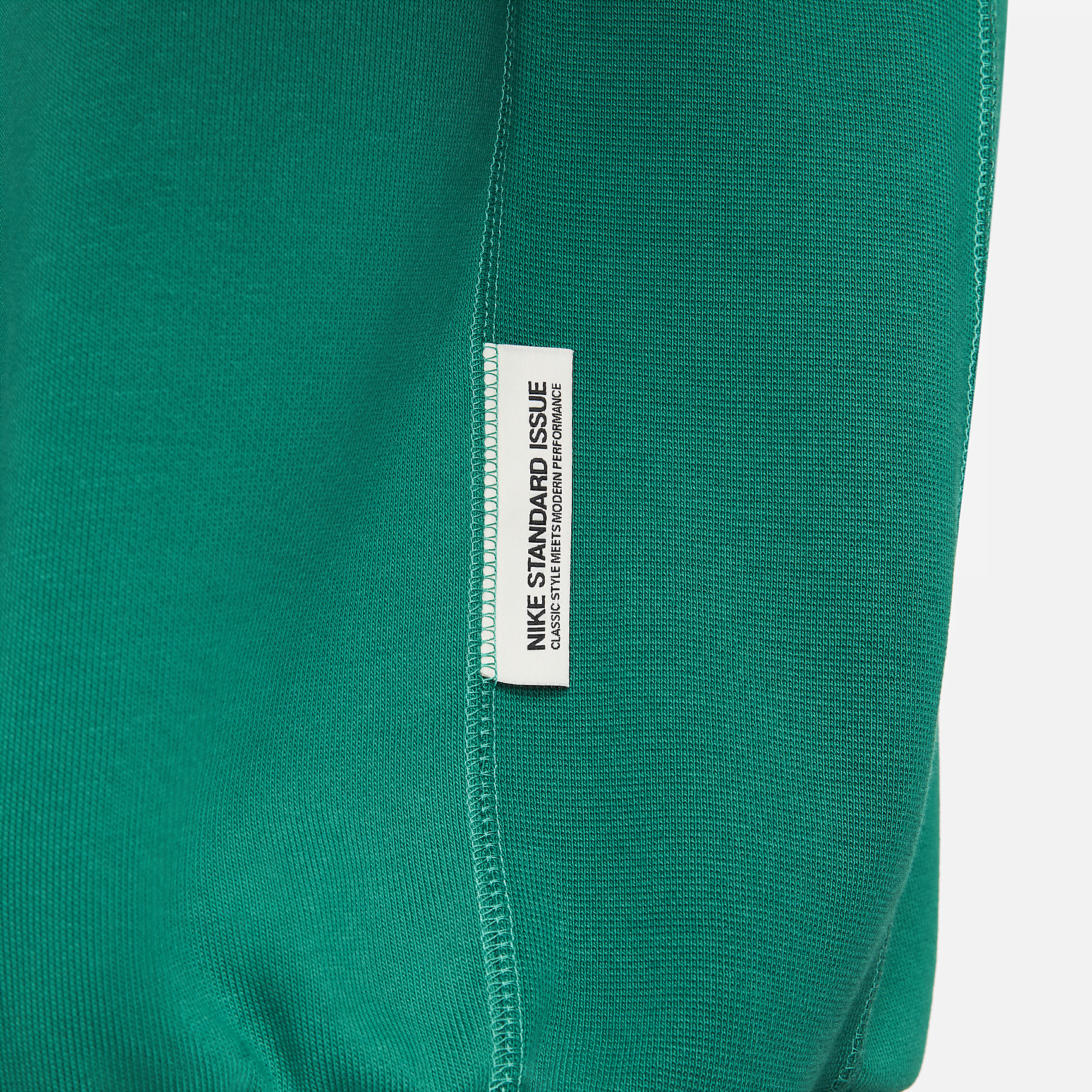 Giannis Standard Issue - Men's Graphic Basketball Crew