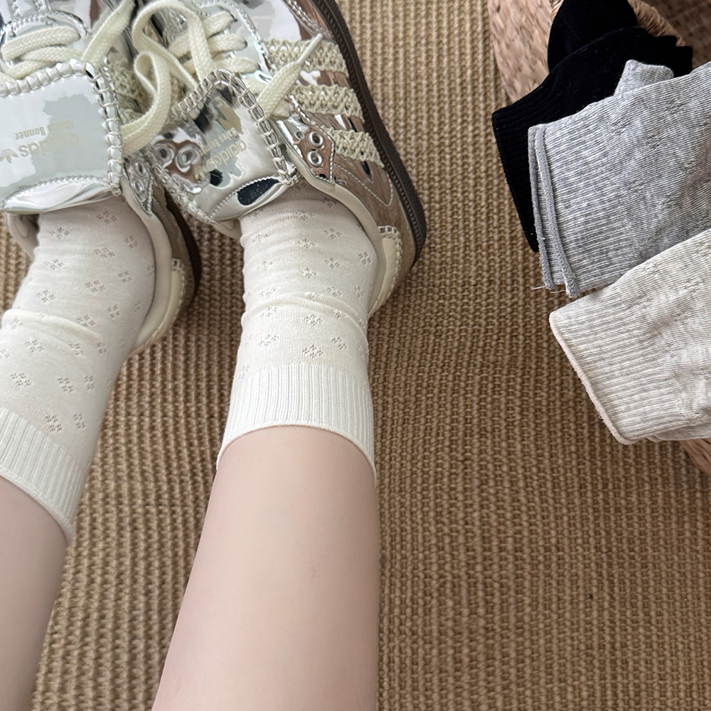 Blossom Twist Hair Clip: Effortless Floral Elegance for Every Look