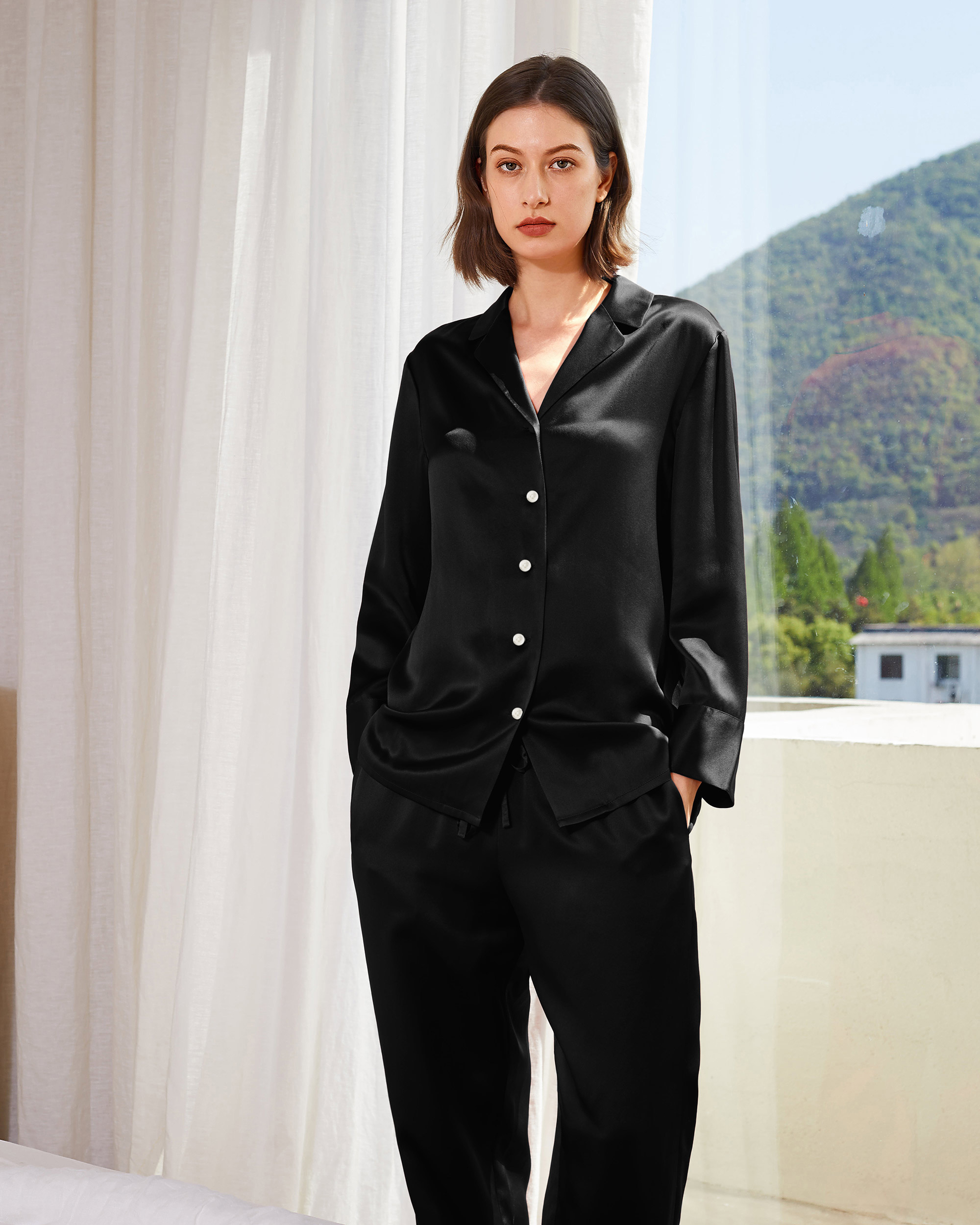 Classic Washable Silk Pajamas Set for Women