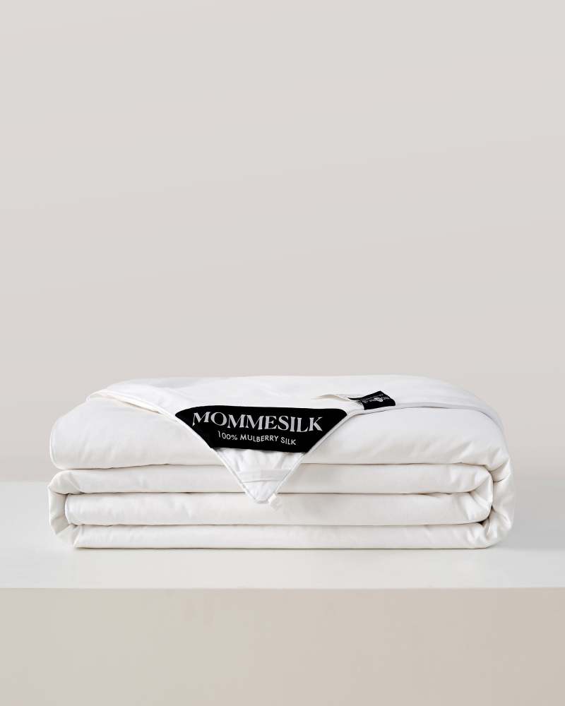 Deluxe 2 in 1 Cotton Covered Silk Comforter