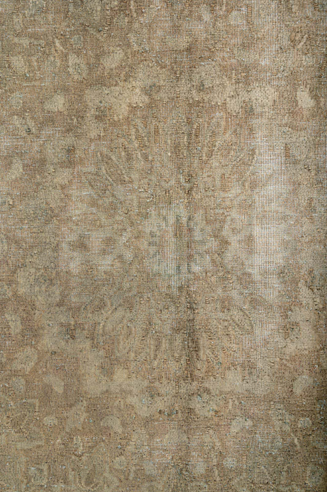 Overdyed 402x295cm