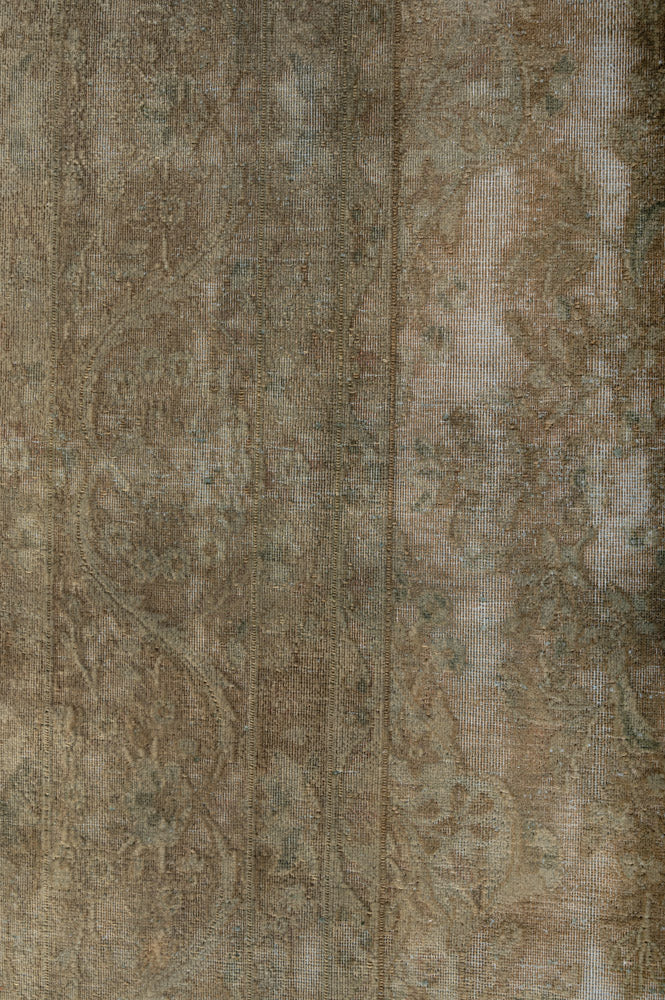 Overdyed 402x295cm